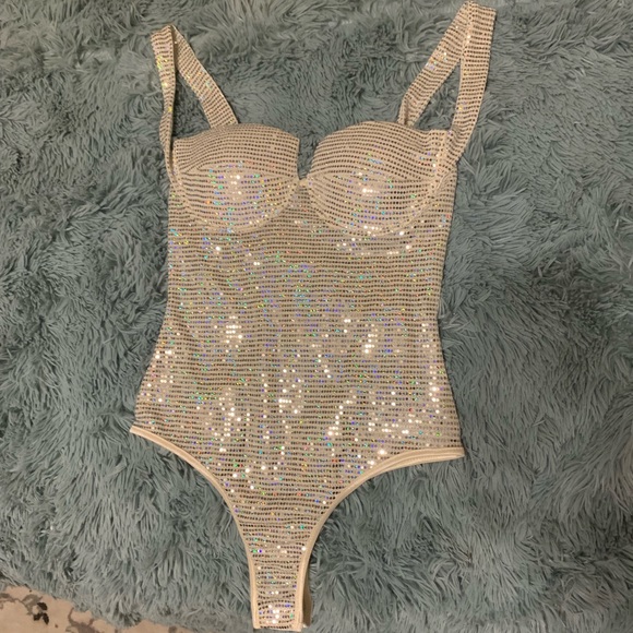 Fashion Nova bodysuit - Picture 2 of 6